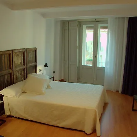 Coles Apartasuites * Xàtiva